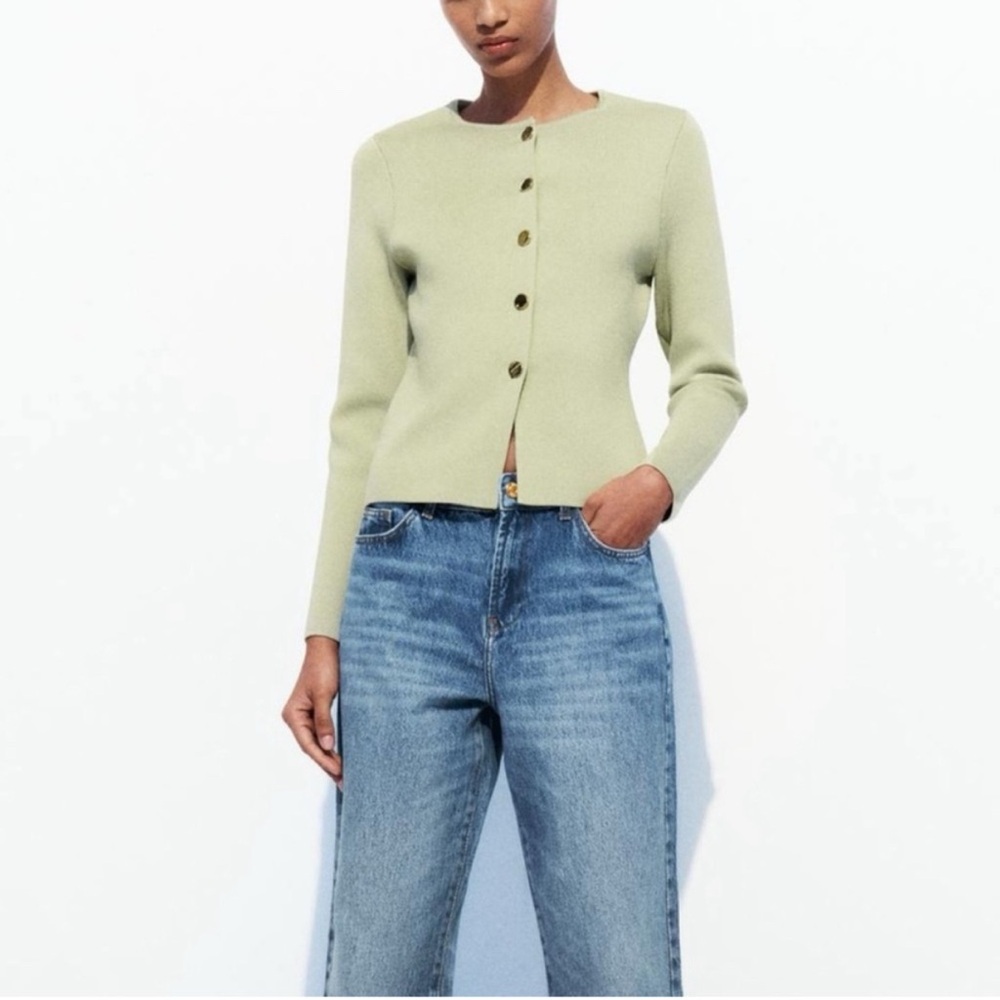 Zara Women's Pastel Green Cardigan